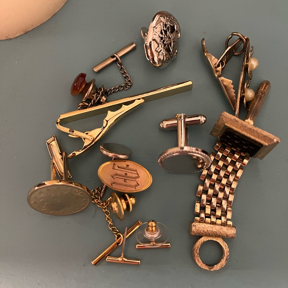 Random cufflinks